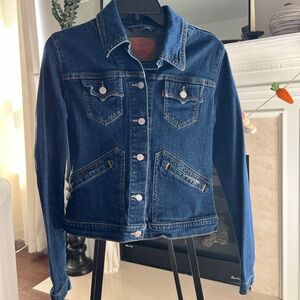Levi's Women's Blue Denim Jacket size medium